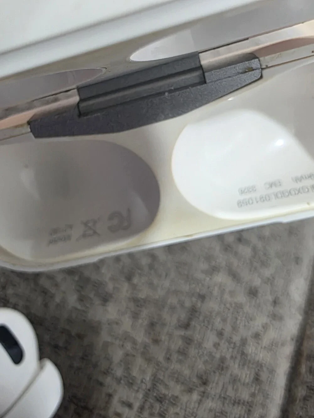 Apple sleek white